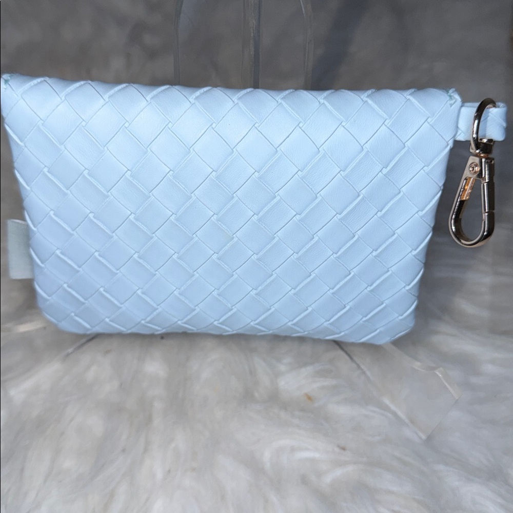 Ipsy  EUC powder, blue card holder keychain - Picture 2 of 5